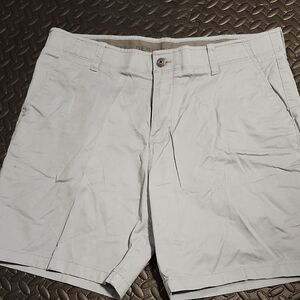 Denver Hayes Men's Light Gray Flat Front Shorts Size 36